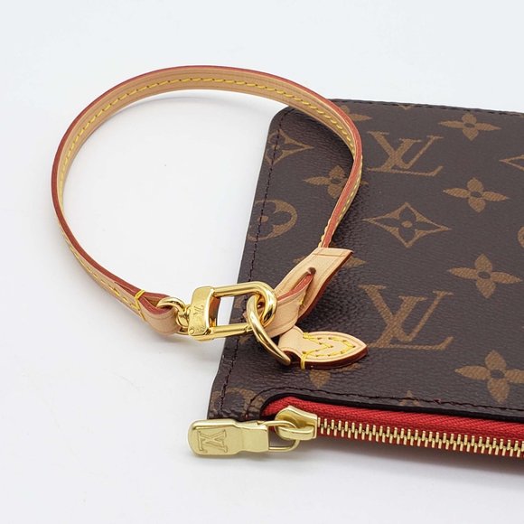 Authentic Louis Vuitton Wristlet / Clutch Monogram - Picture 6 of 11